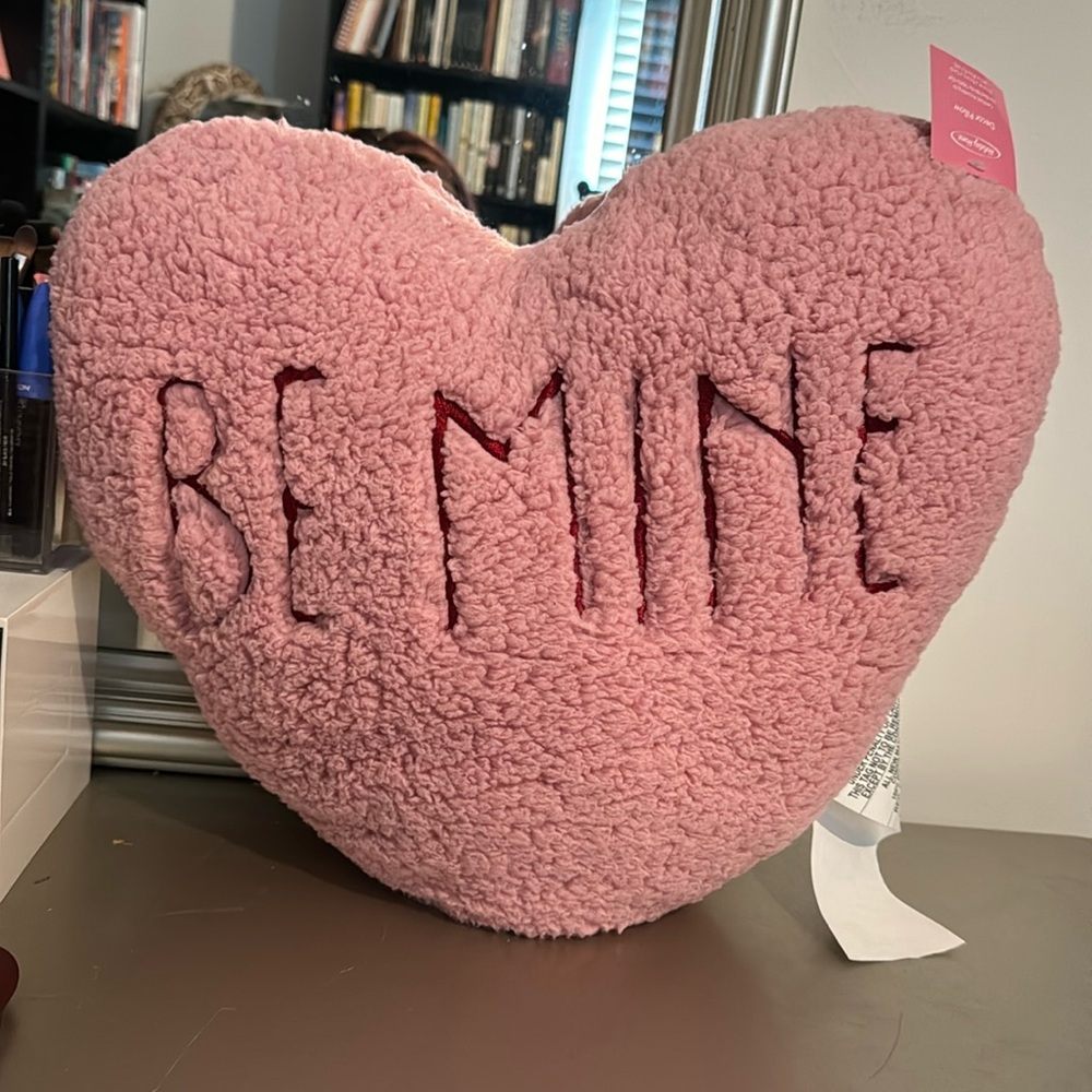 Holiday Home Valentine's Be Mine Pillow - 18inch
